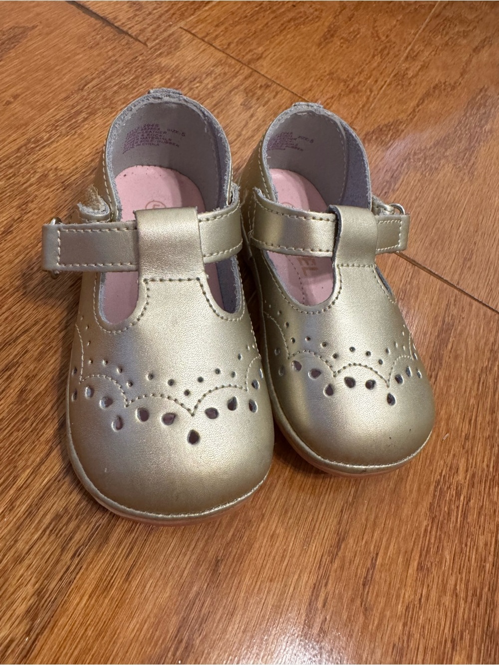 Lamour Angel Gold Mary Jane birdie t strap walker  girl shoes 5